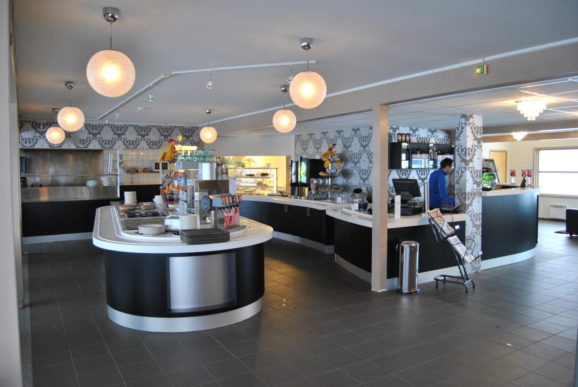 Tjeldsundbrua Hotel Skanland Extérieur photo